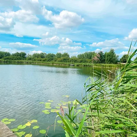 Mit Pool, In Der * Hohenbollentin