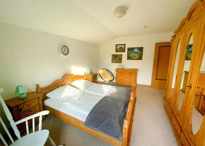 Mit Pool, In Der بيت للعطل